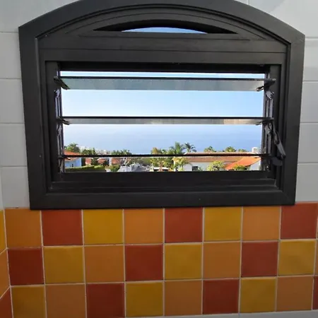 Miya Del Sol Heated Saltwater Pool לה אורוטבה