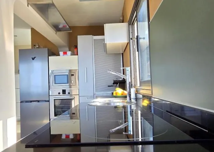 Вилла Miya Del Sol Heated Saltwater Pool *